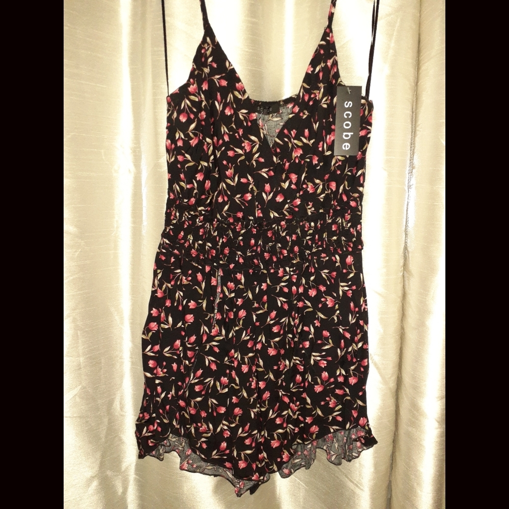 🌷Tulip Print Short Romper
